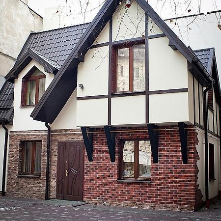 Затишна Оселя В Центрі Львова Lviv Buitenkant foto