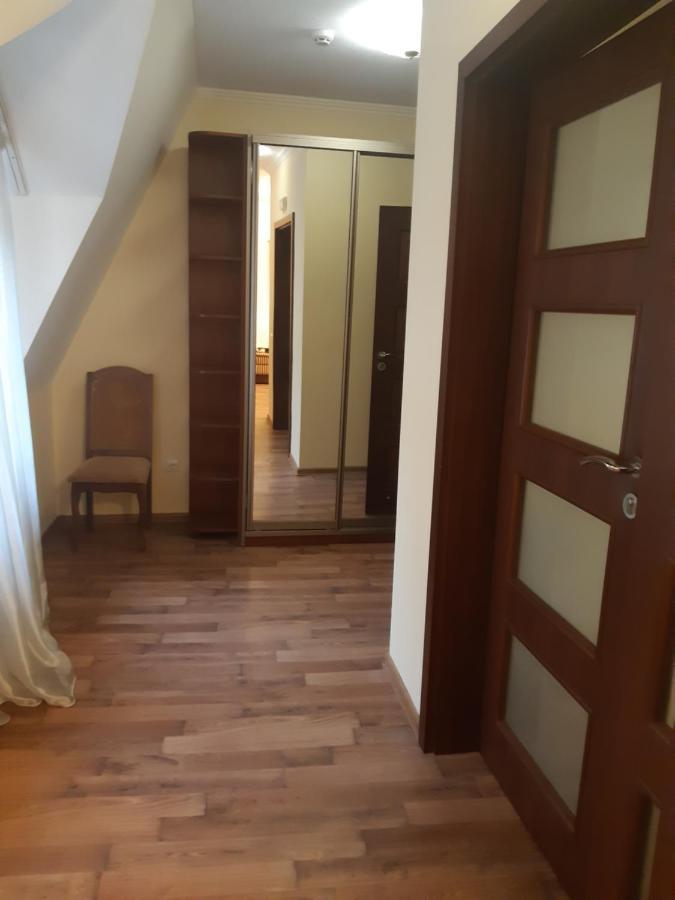 Затишна Оселя В Центрі Львова Lviv Buitenkant foto
