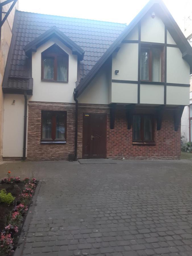 Затишна Оселя В Центрі Львова Lviv Buitenkant foto